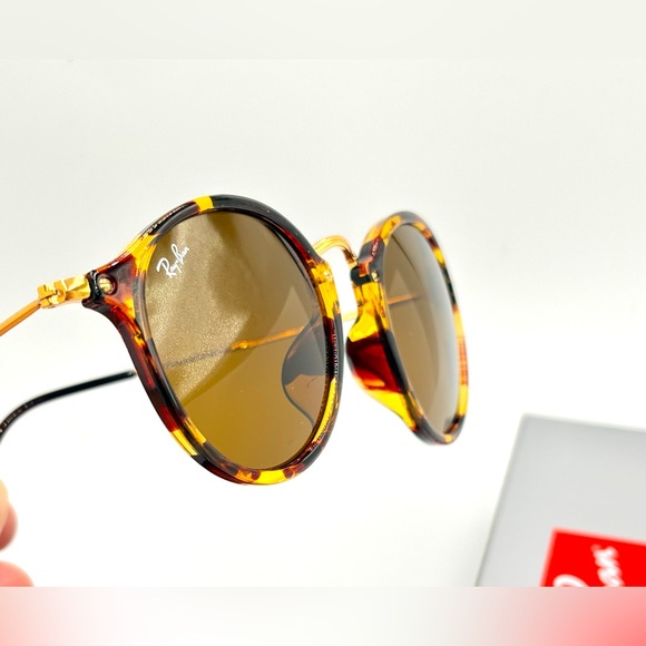 Beautiful Ray-Ban Round Lens Sunglasses RB2447 Fleck Tortoise W/ Brown Lens 49mm - Picture 5 of 16